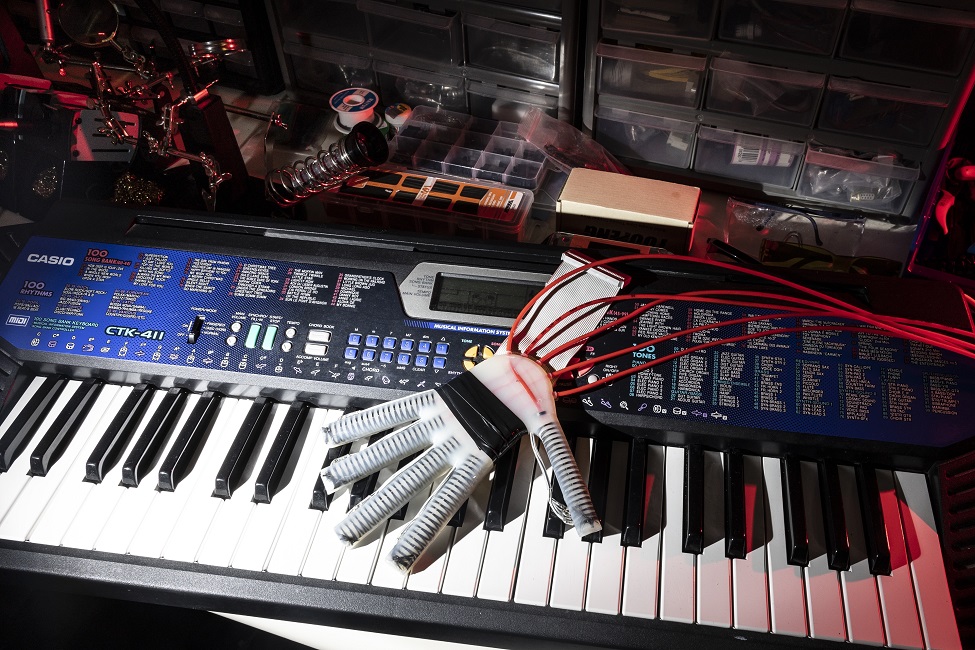 Robotic glove that ‘feels’ lends a ‘hand’  to relearn playing piano after a stroke